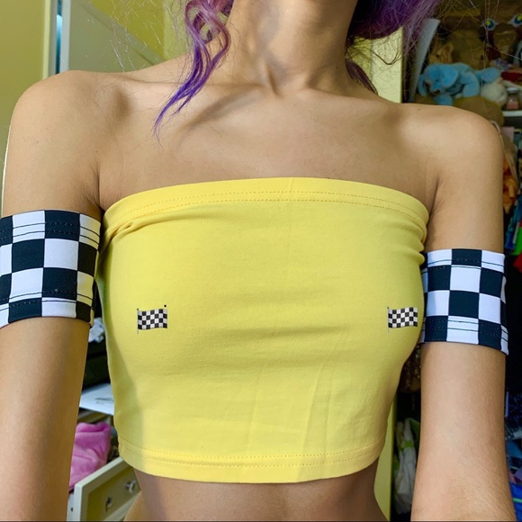 New RARE crop top. XS/S - Picture 2 of 4